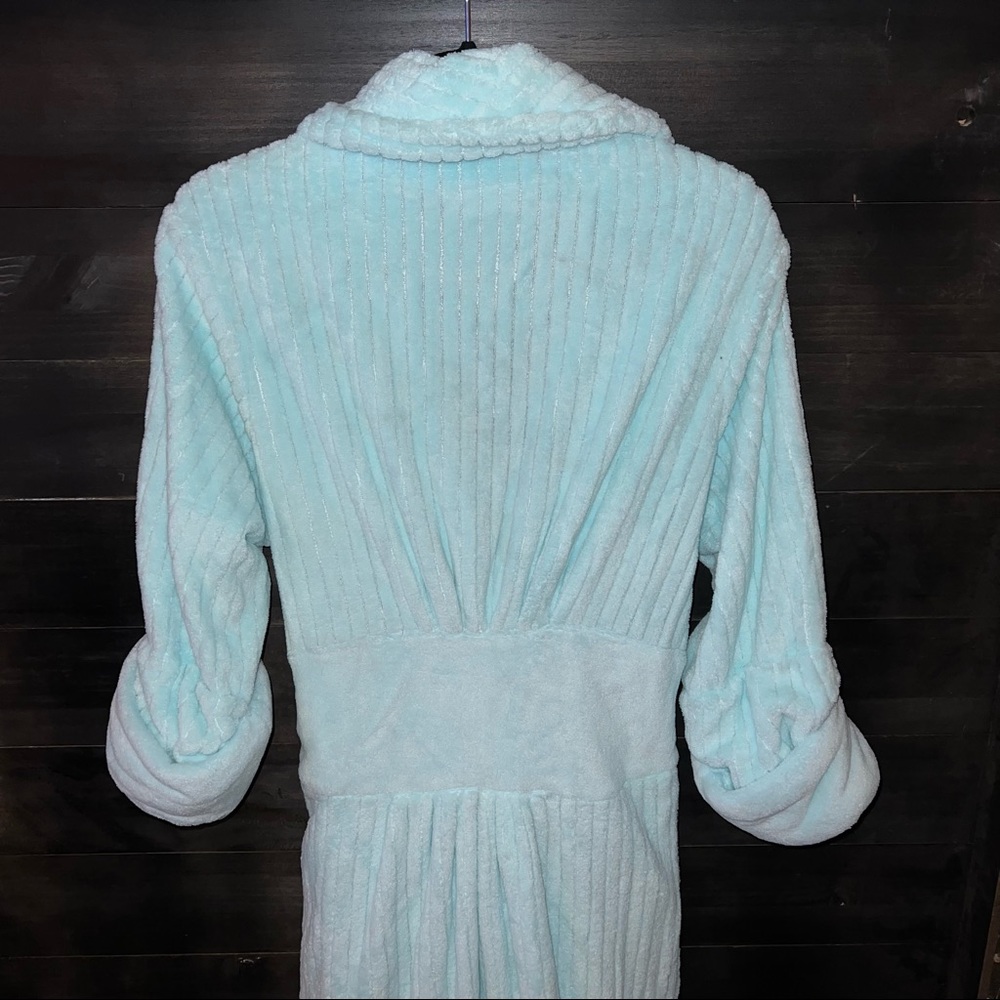 Soft surroundings softest chenille robe New in package - Picture 6 of 6